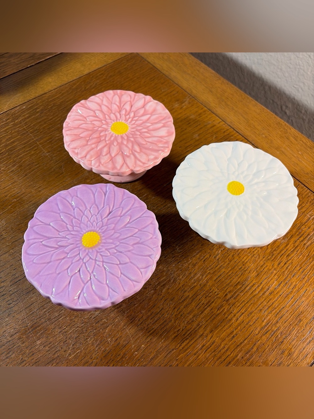 Hobby Lobby 3 Mini Cupcake Stands Ceramic Easter Spring Flower